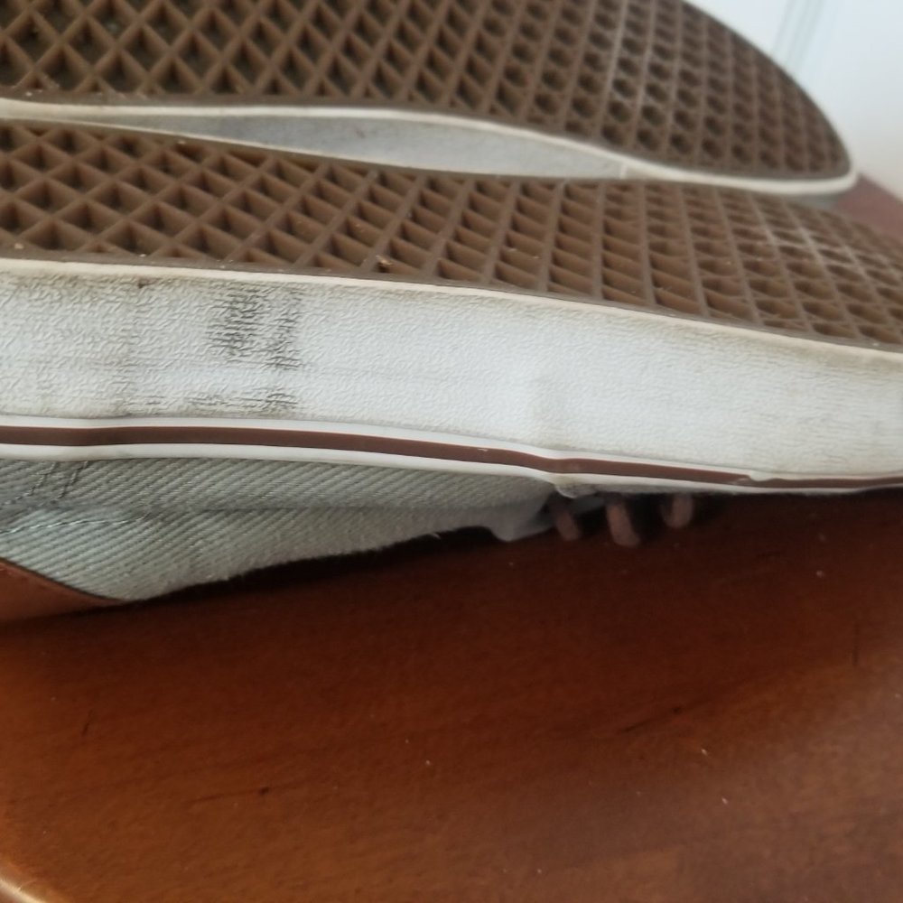 Van's Shoes - Picture 12 of 13